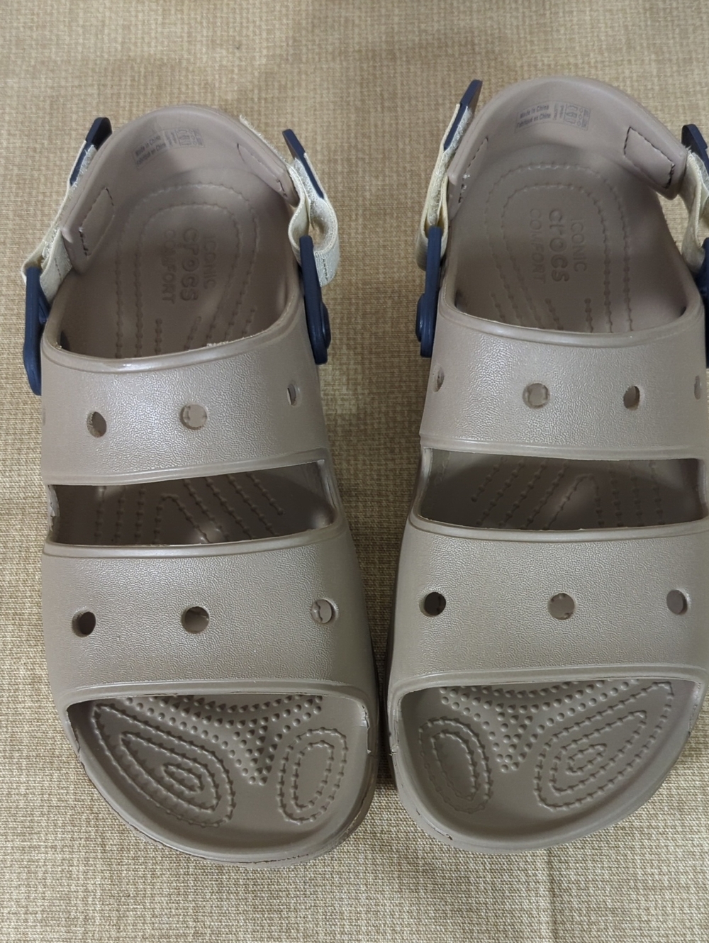 CROCS Classic All Terrain Women 8/Mens 6 Beige Strap Sandals with Navy Accents